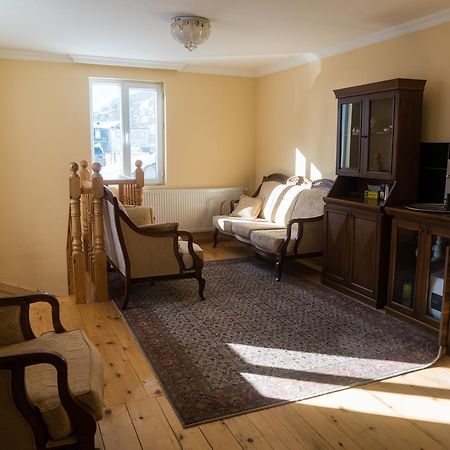 House Mon Amie Hotel Местия Екстериор снимка