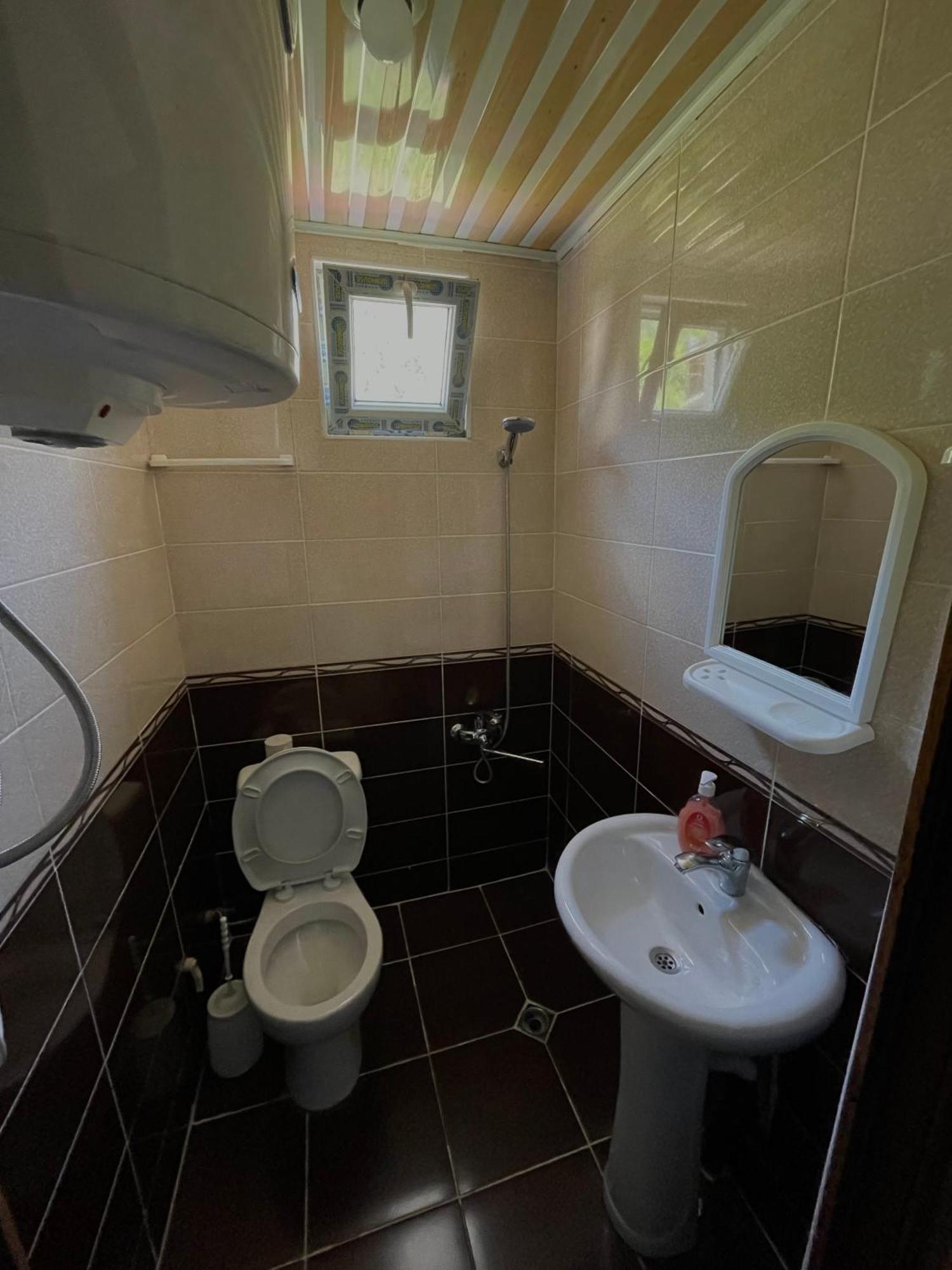 House Mon Amie Hotel Местия Екстериор снимка