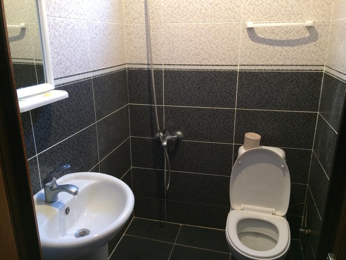 House Mon Amie Hotel Местия Екстериор снимка