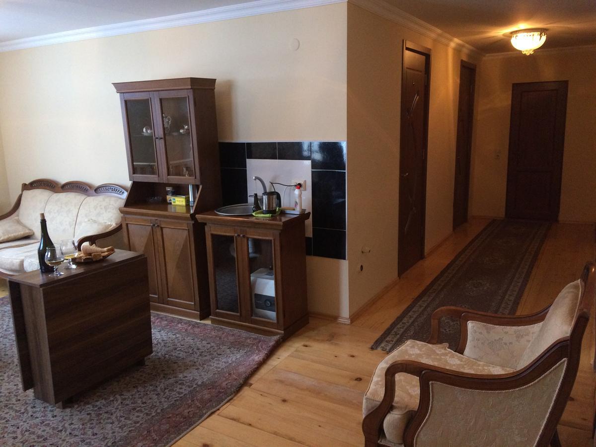 House Mon Amie Hotel Местия Екстериор снимка