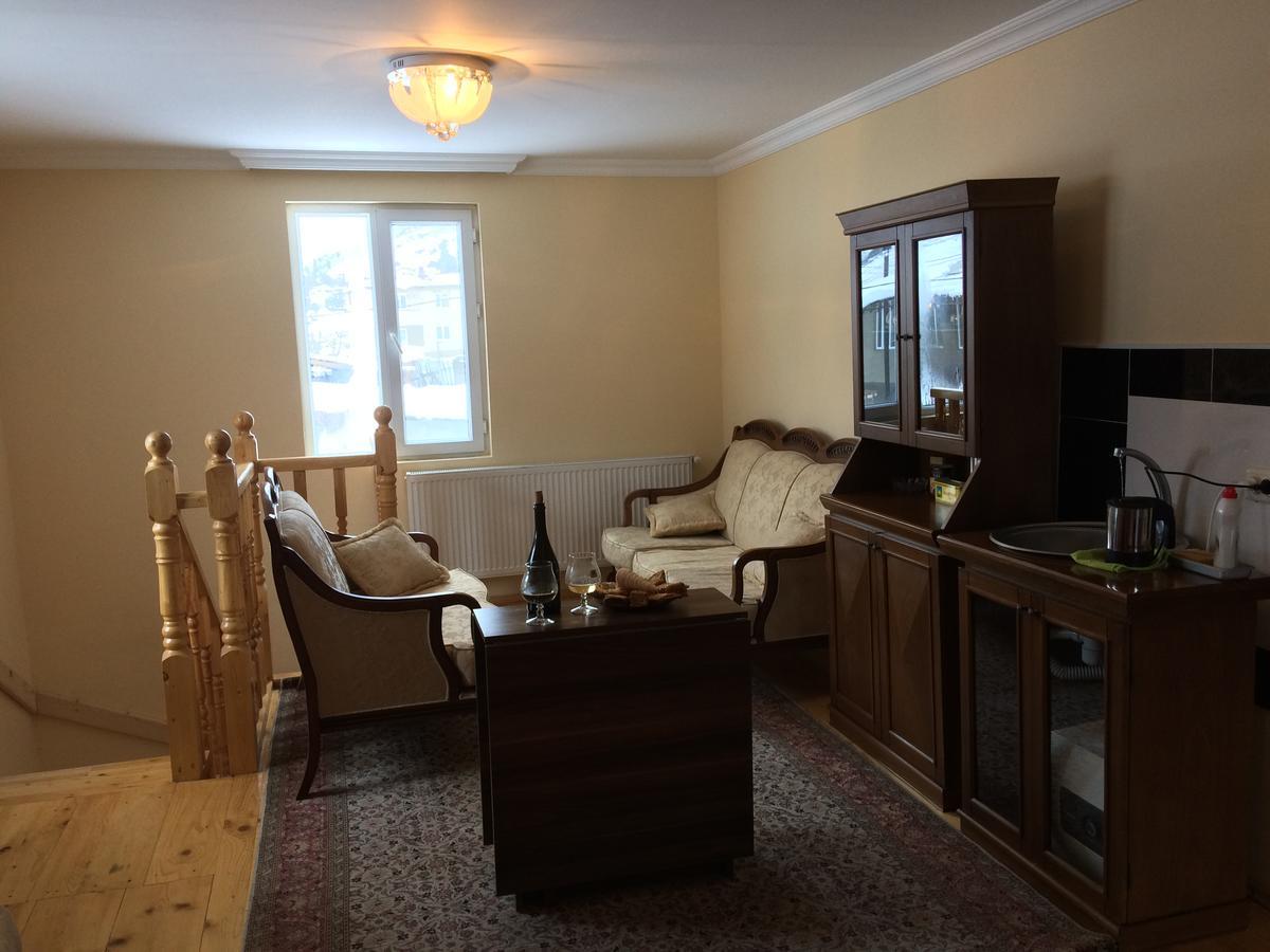 House Mon Amie Hotel Местия Екстериор снимка